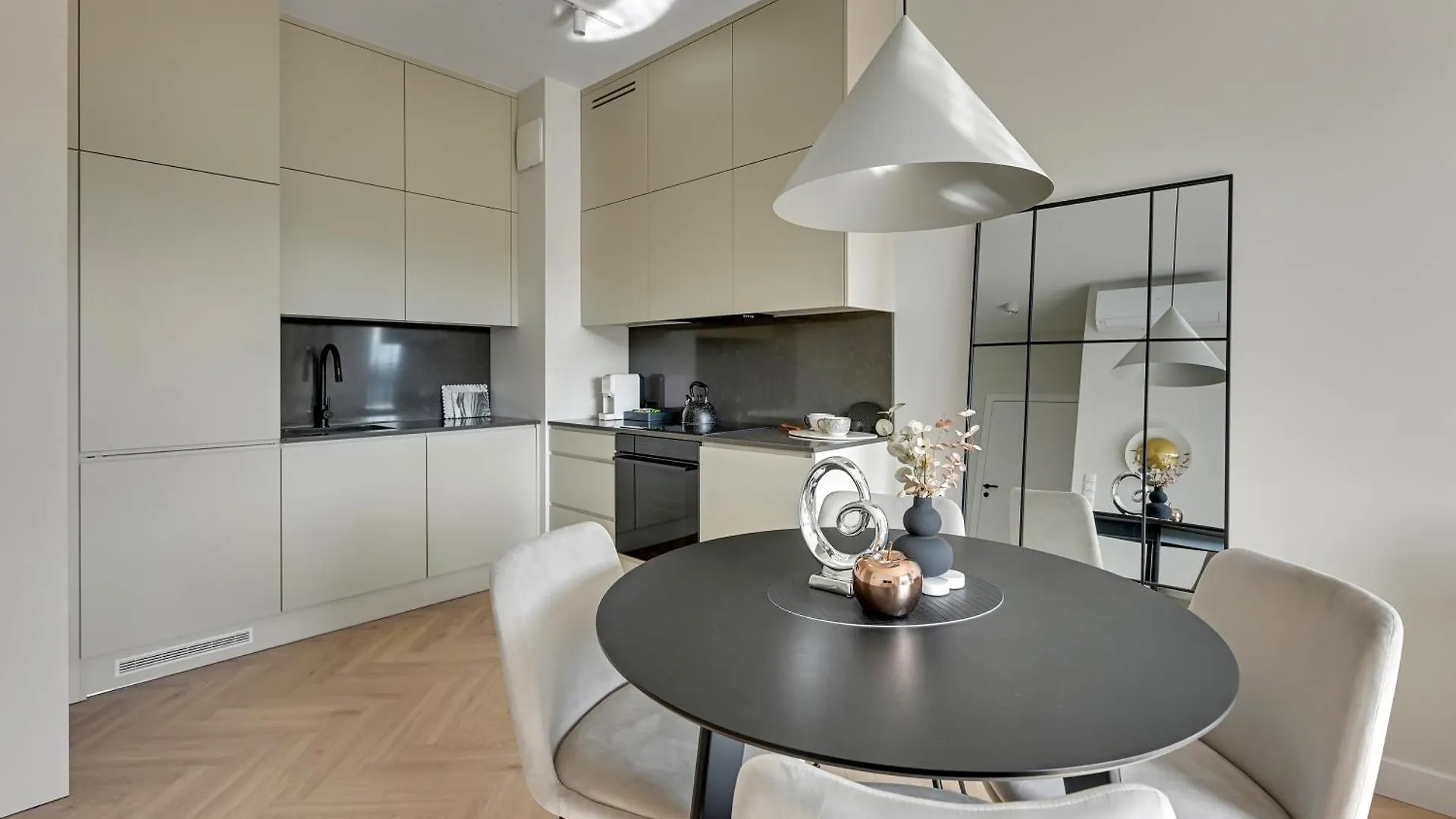 Nadmorski Dwor 800M Od Plazy By Downtown Apartments Gdansk 0*,